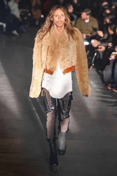 Look 46
